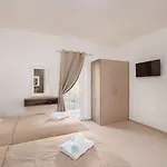 Guest house Island 4*
