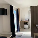 Island Guest house 4*
