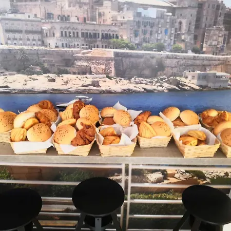 בית הארחה Island 4*