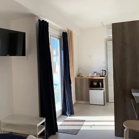 Island בית הארחה 4*