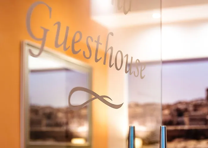 Island Πανσιόν 4*