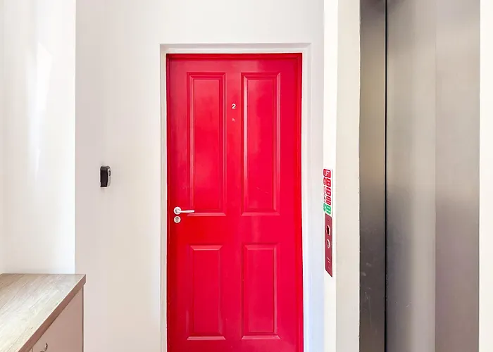 Island Πανσιόν 4*